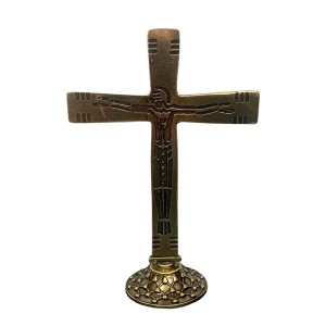 CU830039 - Crucifixo de Mesa Cruz do Nada Metal Ouro Velho - 18x12,5cm (627)